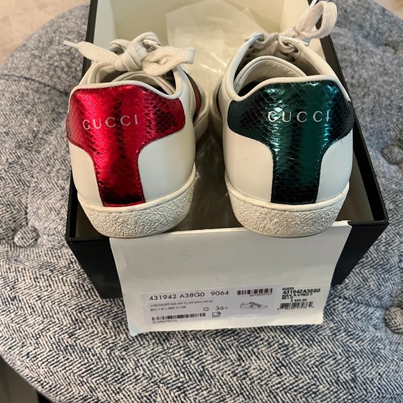 Gucci Ace Sneakers with Gold embroidered Bee - Picture 3 of 4